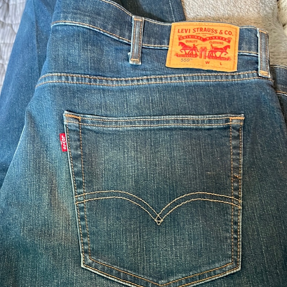Mens Levi’s 559 jeans